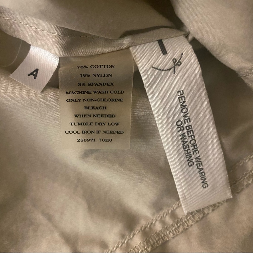 Ann Taylor Cream Short Sleeve Blouse/Top EUC 4 - Picture 4 of 6